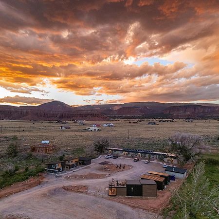 Апартаменты Casitas At Capitol Reef Торри Экстерьер фото